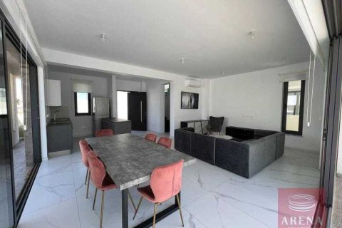 3 bedrooms Villa in Famagusta, Cyprus No. 31292 6