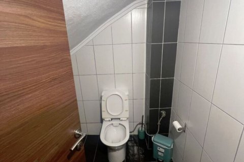 194m² Commercial property en Evosmos, Greece No. 108167 9