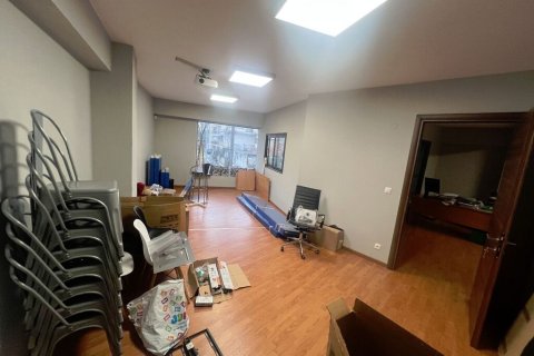 194m² Commercial property en Evosmos, Greece No. 108167 5