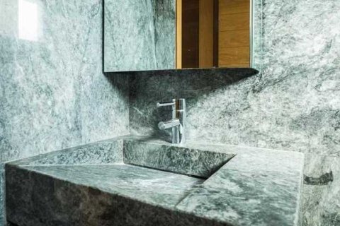 4 bedrooms Penthouse in Limassol, Cyprus No. 32844 2