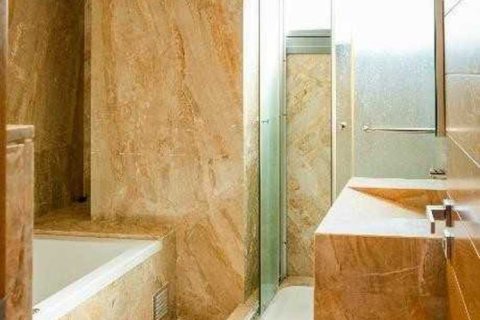 4 bedrooms Penthouse in Limassol, Cyprus No. 32844 8