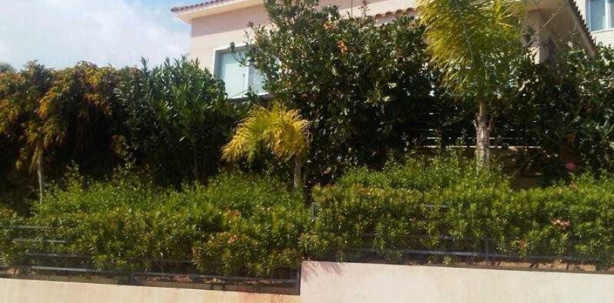 Дом с 3 спальнями в Гермасойя, Кипр №39644