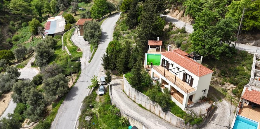 2 bedrooms House in Chania, Greece No. 104409