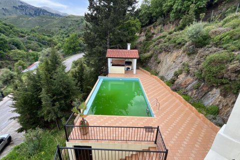 2 bedrooms House in Chania, Greece No. 104409 4