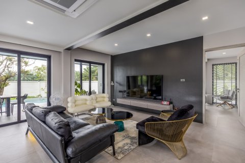 4 bedrooms Villa in Phuket, Thailand No. 87651 3