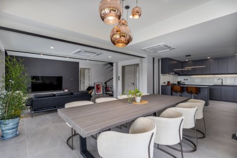 4 bedrooms Villa in Phuket, Thailand No. 87651 6