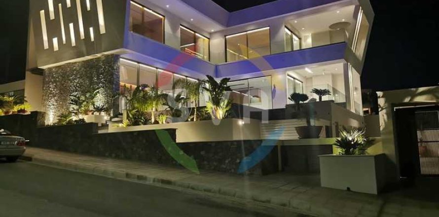 7 bedrooms Villa in Germasogeia, Cyprus No. 79899