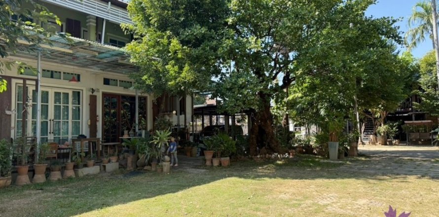 7 bedrooms House in Chiang Mai, Thailand No. 98148