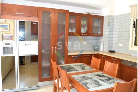 Вилла с 5 спальнями в Лимассол, Кипр №83253 4