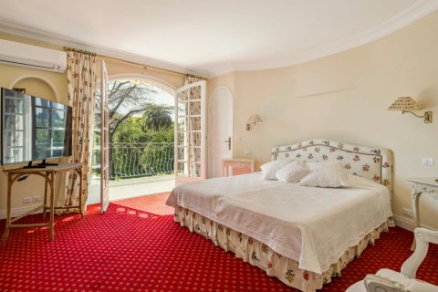 5 bedrooms House in Antibes, France No. 100260 9