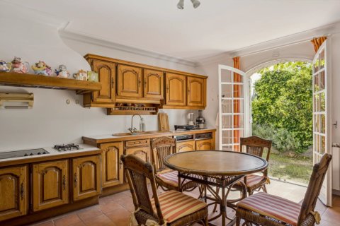 5 bedrooms House in Antibes, France No. 100260 16