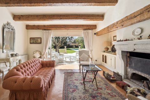 5 bedrooms House in Antibes, France No. 100260 6