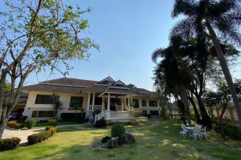 5 bedrooms House in Chiang Mai, Thailand No. 97522 1