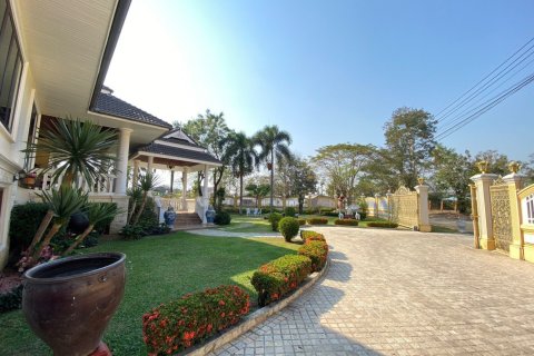 5 bedrooms House in Chiang Mai, Thailand No. 97522 4