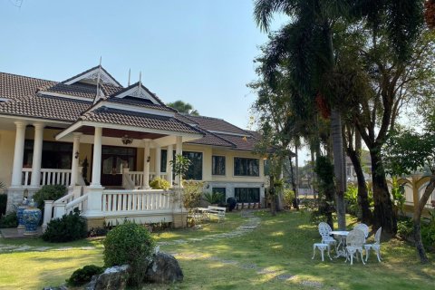 5 bedrooms House in Chiang Mai, Thailand No. 97522 3