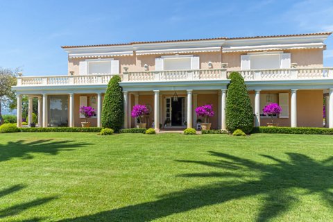7 bedrooms Villa in Antibes, France No. 68769 2
