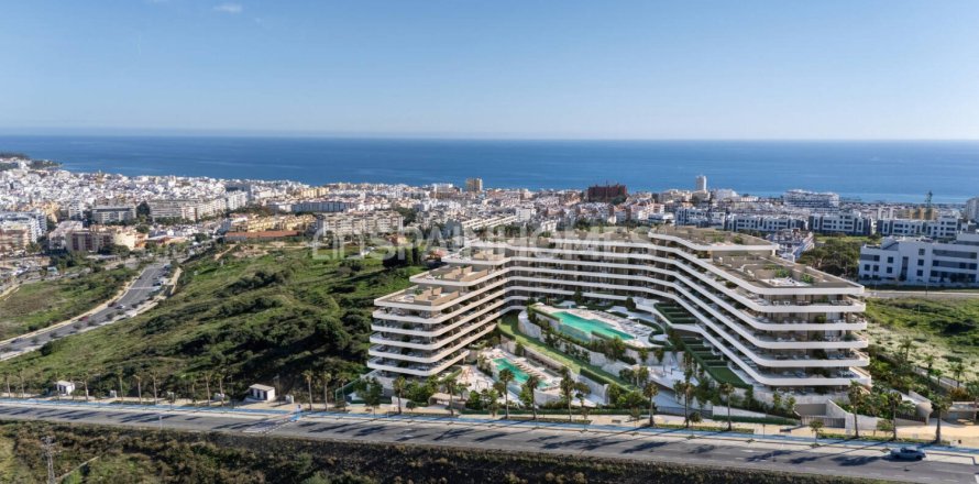 3 bedrooms Apartment in Estepona, Spain No. 109900