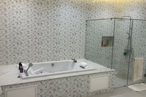 4 bedrooms House in Bangkok, Thailand No. 97435 14