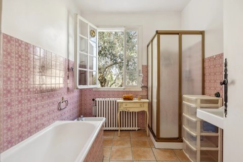 4 bedrooms Villa in La Gaude, France No. 99752 10