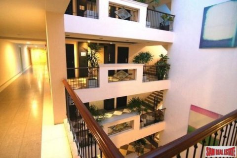 1 bedroom Apartment in Bangkok, Thailand No. 97208 12