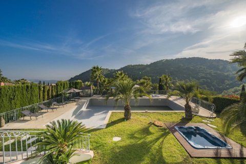 6 bedrooms Villa in Grasse, France No. 83444 3