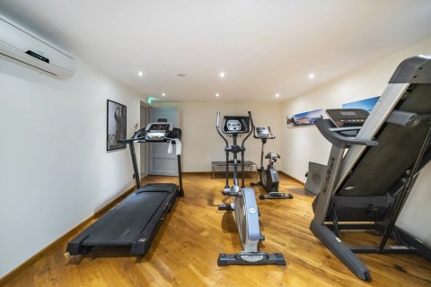 6 bedrooms Villa in Grasse, France No. 83444 13