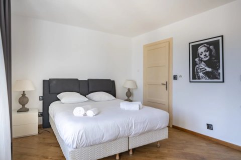 6 bedrooms Villa in Grasse, France No. 83444 14