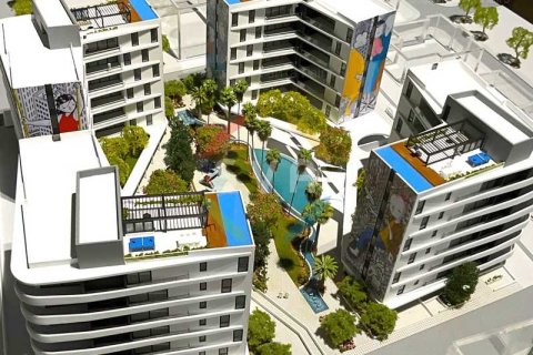 3 bedrooms Apartment in Limassol, Cyprus No. 82227 1