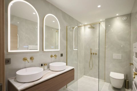 3 bedrooms Apartment in Cannes, France No. 82367 5