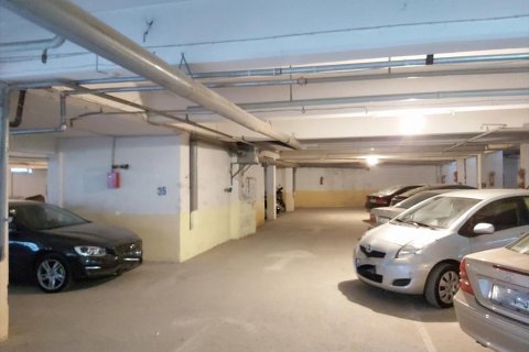 1080m² Commercial property in Kalamaria, Greece No. 56654 3