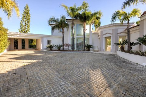 6 bedrooms House in Vallauris, France No. 75401 12