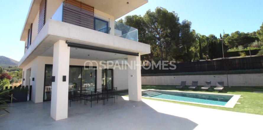 Вилла с 4 спальнями в Ban Me, Вьетнам №109918