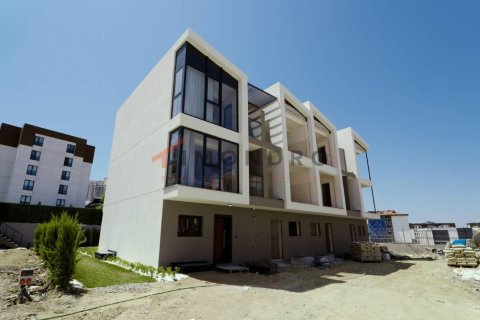 4 bedrooms Villa in Istanbul, Turkey No. 115535