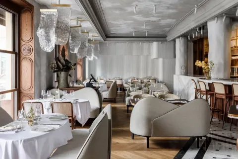 253m² Commercial property à Madrid, Spain No. 99072