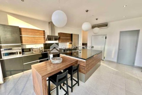 5 bedrooms House in Aradippou, Cyprus No. 46611 3