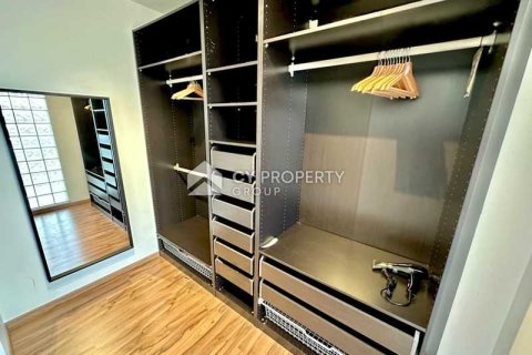 5 bedrooms House in Aradippou, Cyprus No. 46611 10