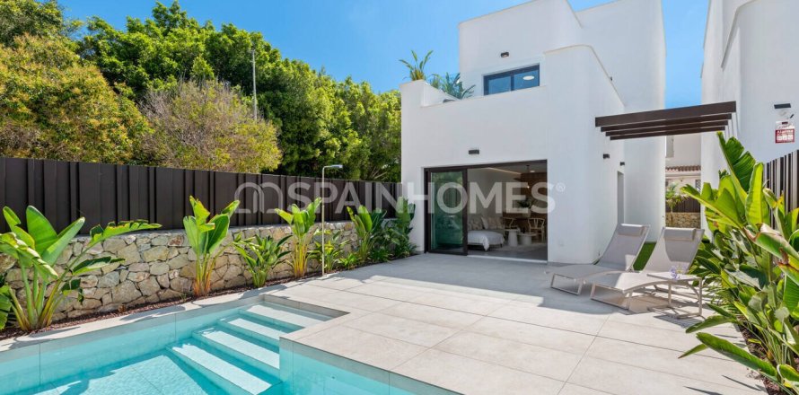 3 dormitorios Villa en Pilar de la Horadada, Spain No. 69781