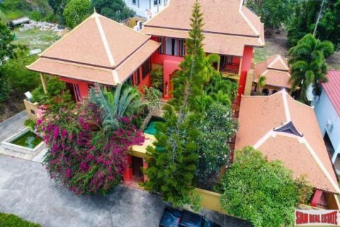 3 bedrooms Villa in Pattaya, Thailand No. 96582 1