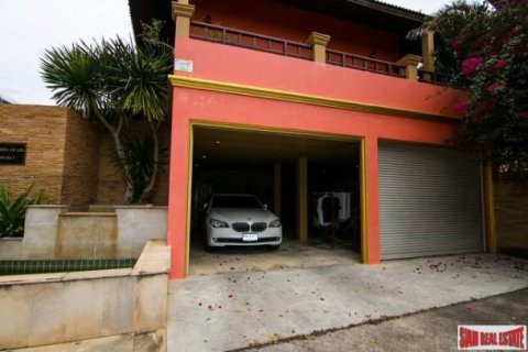 3 bedrooms Villa in Pattaya, Thailand No. 96582 2