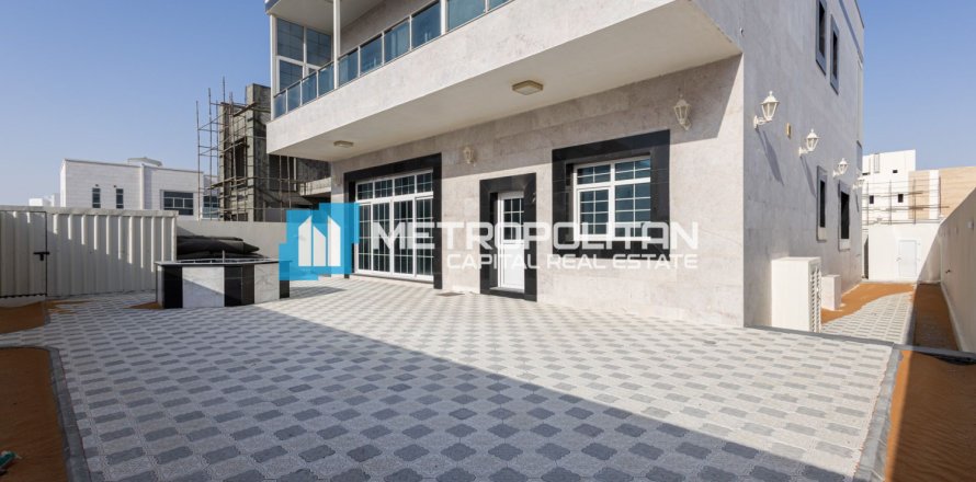 5 bedrooms Villa in Al Hadid W Al Solb Old Housing, Vietnam No. 89039