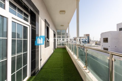 5 bedrooms Villa in Al Hadid W Al Solb Old Housing, Vietnam No. 89039 2