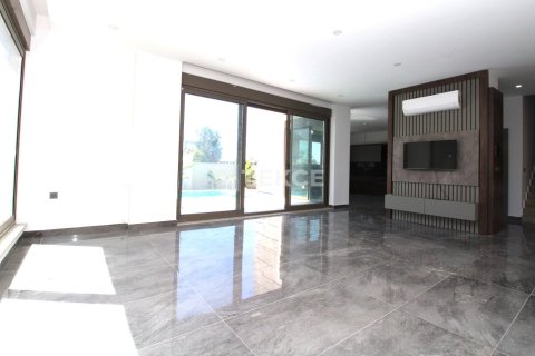 4 bedrooms Villa in Tan Xuan, Vietnam No. 11033 12