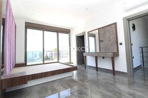 4 bedrooms Villa in Tan Xuan, Vietnam No. 11033 17