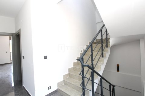 4 bedrooms Villa in Tan Xuan, Vietnam No. 11033 25