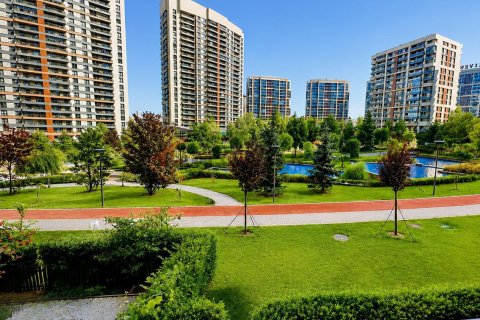 Квартира с 3 спальнями в Эйюп, Турция №128301