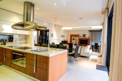 Вилла с 7 спальнями в Никосия, Кипр №105946 11