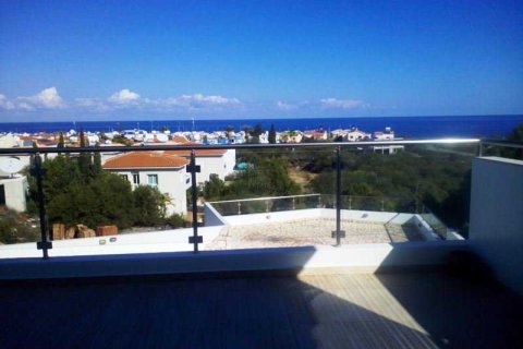 Дом с 4 спальнями в Айя Напа, Кипр №29644 5