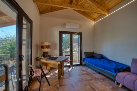 2 bedrooms House in Chania, Greece No. 104429 13