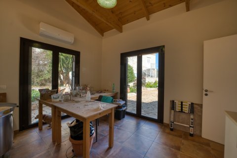 2 bedrooms House in Chania, Greece No. 104429 16