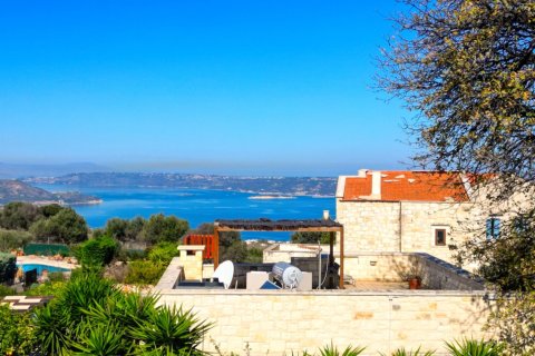 2 bedrooms House in Chania, Greece No. 104429 1